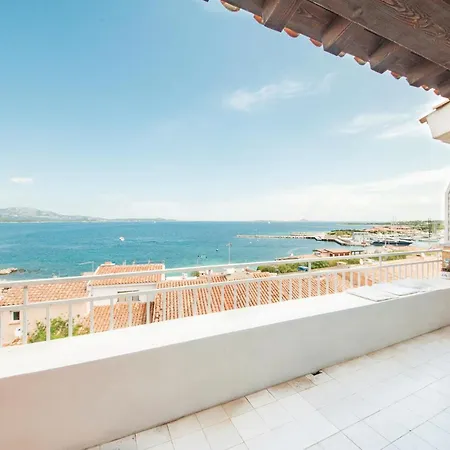 Azzurra Apartment